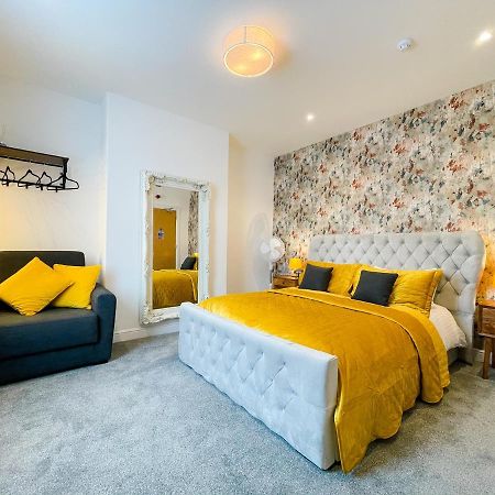46 Ashfield Rd, Altrincham Hotell Exteriör bild