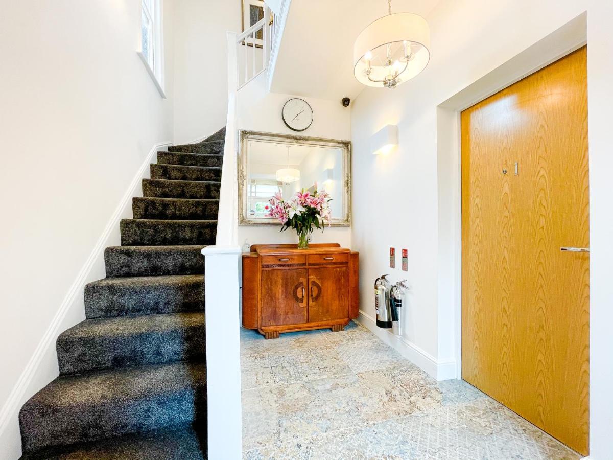 46 Ashfield Rd, Altrincham Hotell Exteriör bild