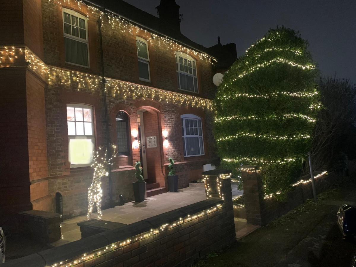 46 Ashfield Rd, Altrincham Hotell Exteriör bild